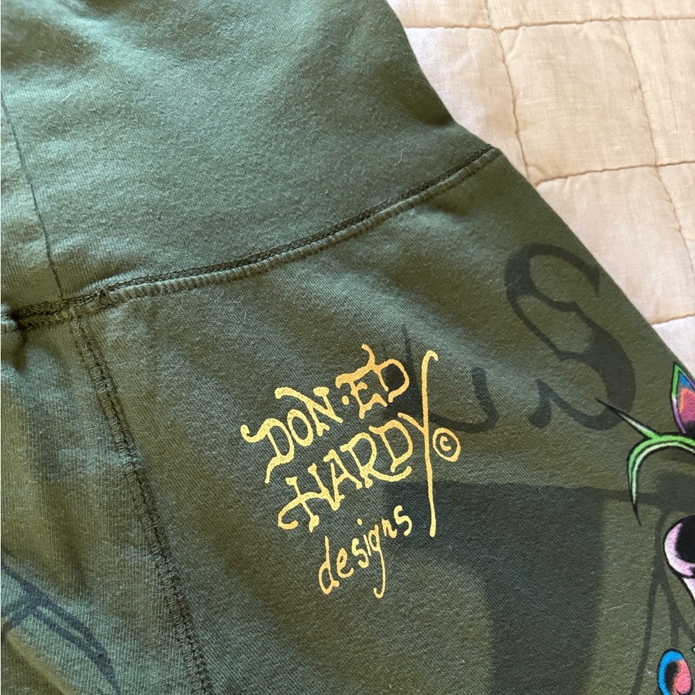 Ed Hardy Olive Green Graphic Capri Sweatpants with Tattoo Print - Picture 5 of 10